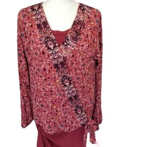 Maurices Faux Wrap Top With Snap in a Size:Med